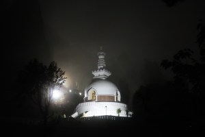 Die Stupa des Zen-Klosters in Darjeeling. Am Abend habe ich hier mit den Mönchen gebetet.