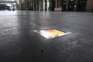 Boule d’or centenaire in der Halle des Hauptbahnhofs.