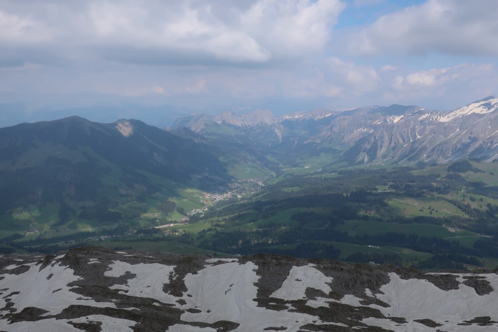Blick auf Sörenberg. Von der Schrattenflue.