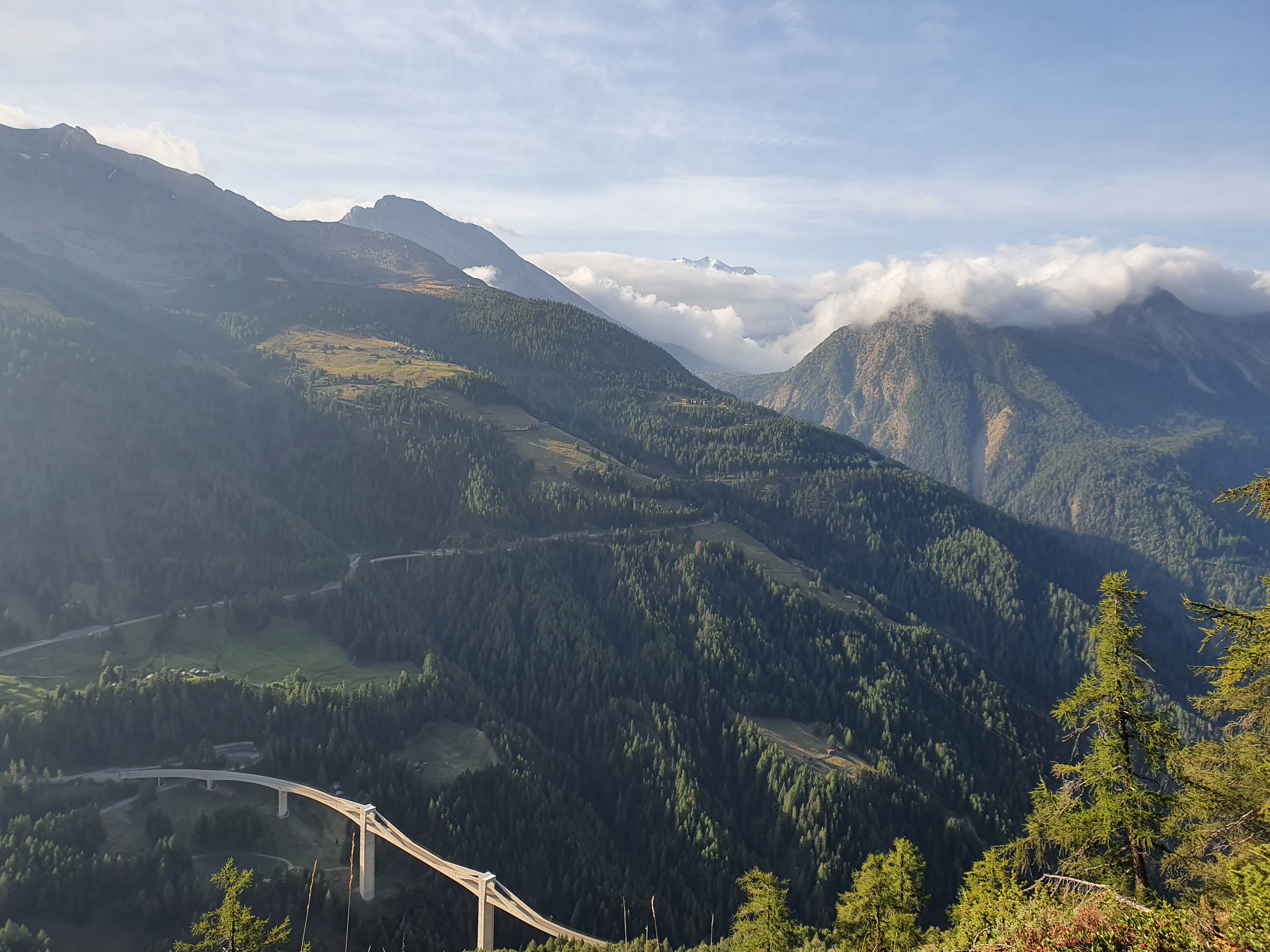 Simplon. Ganterbrücke am Morgen.