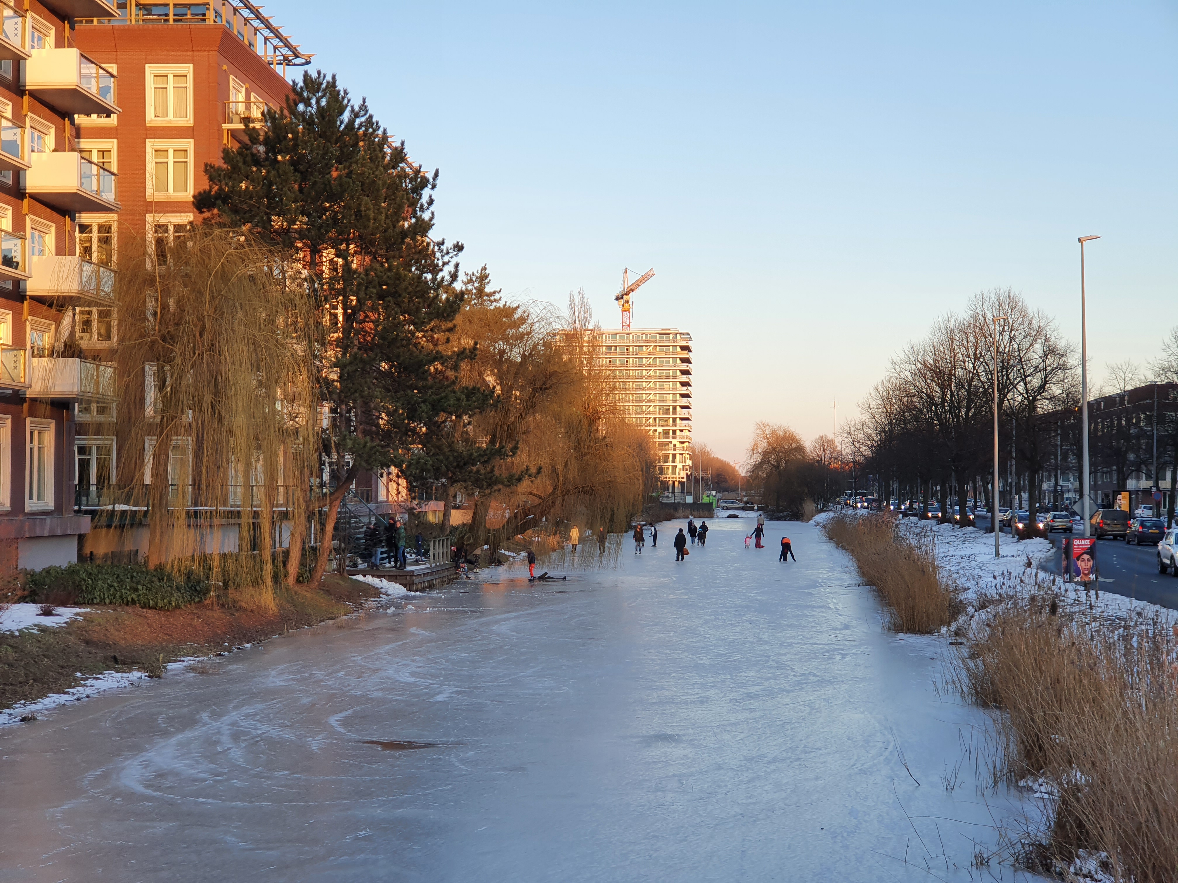 Überall wo es Eis gibt, fährt jemand Schlittschuh.
