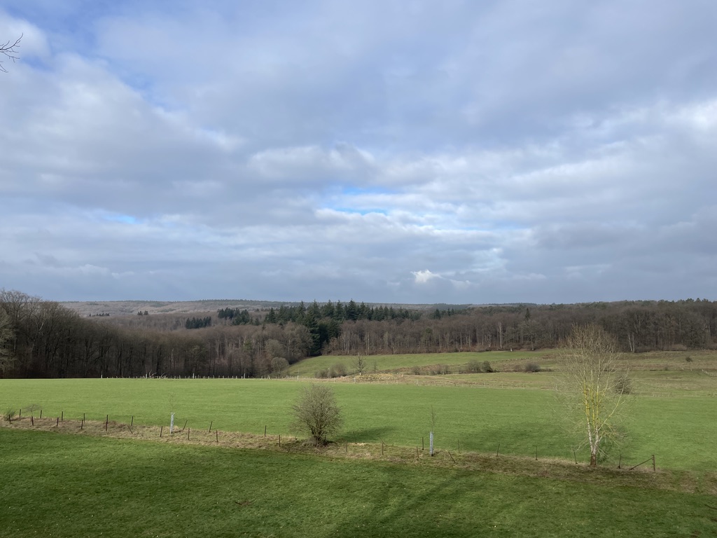 Weitblick. Aus unserem Zimmer in La Villa du Pré Du Cerf.