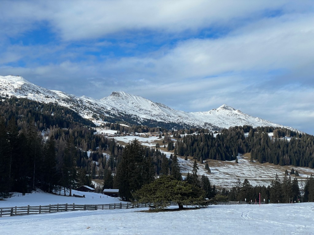 Blick von St. Cassian nach Nordwesten.