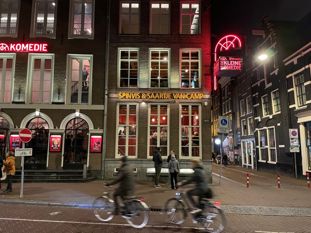 Spinvis & Saartje van Camp. In De Kleine Komedie.