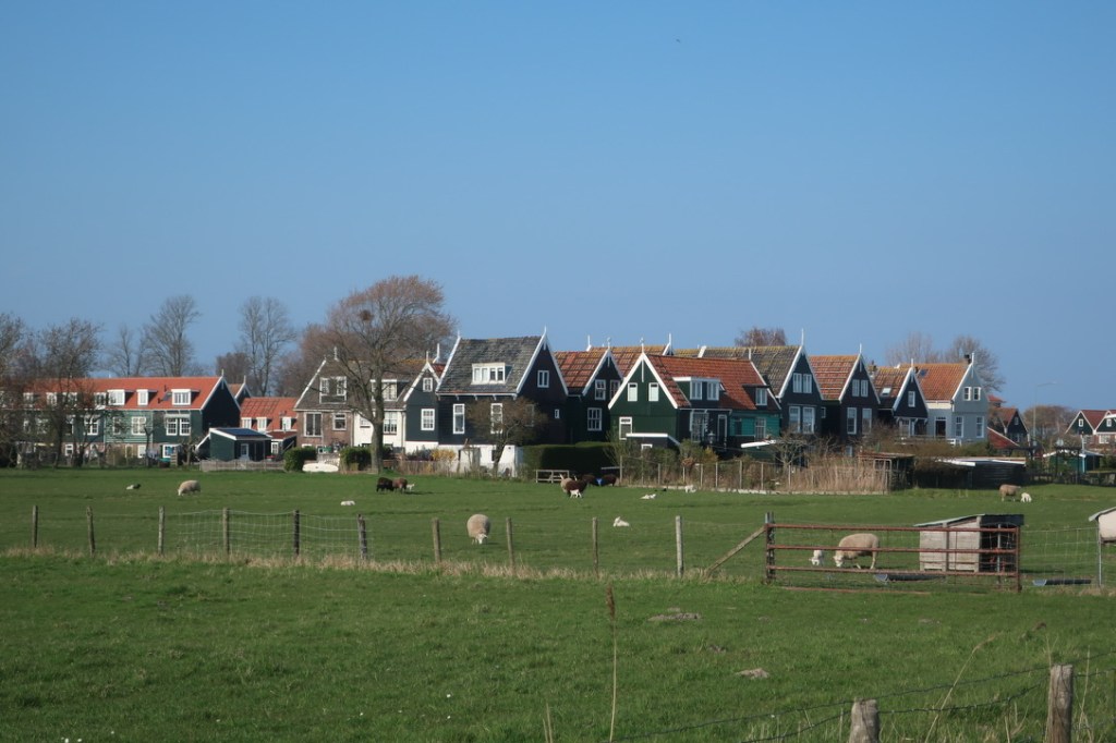 Häuser auf der Insel Marken.