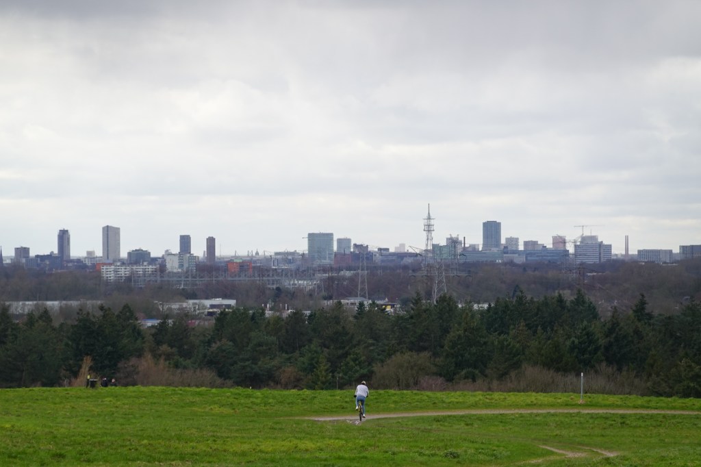 Die Skyline von Eindhoven von Gulbergen aus.