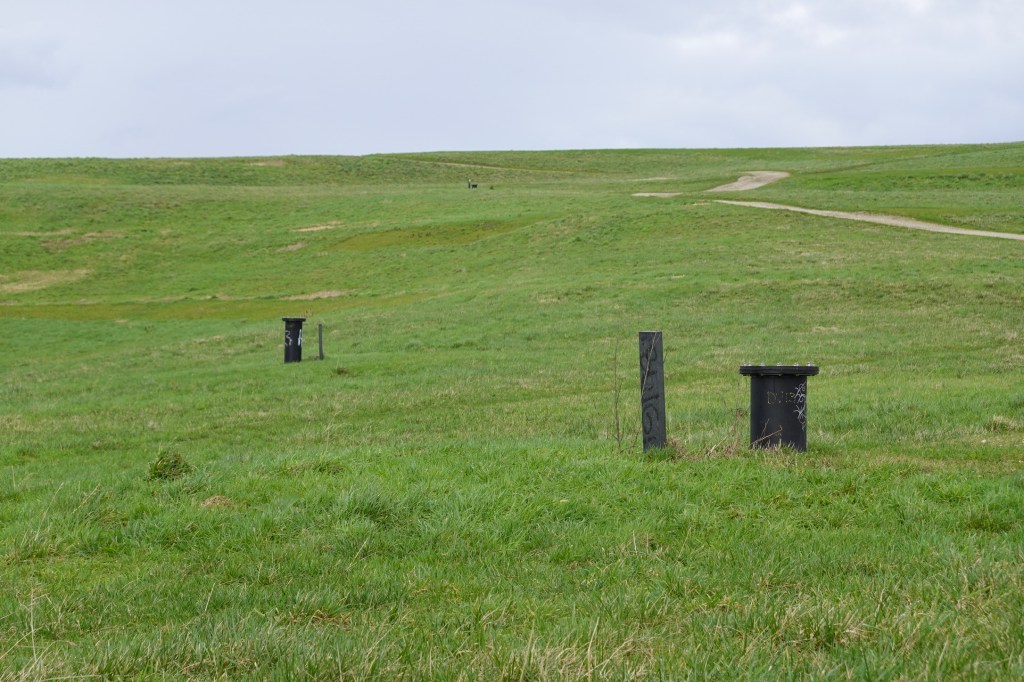 Gebaute Natur. Röhren in den Boden auf dem Gulbergen.