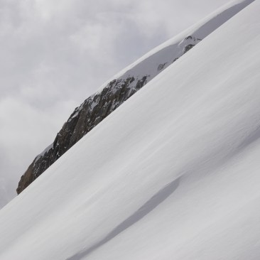 Felsen ein paar hundert Meter vom Skitunnel.