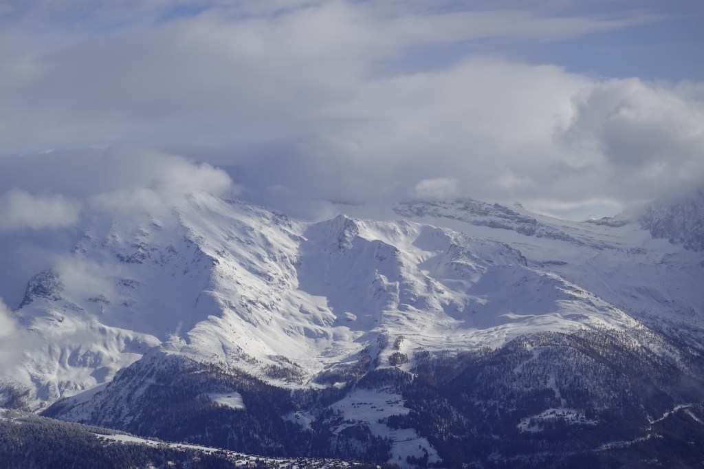 Blick in die Berge auf der anderen Seite des Tals.