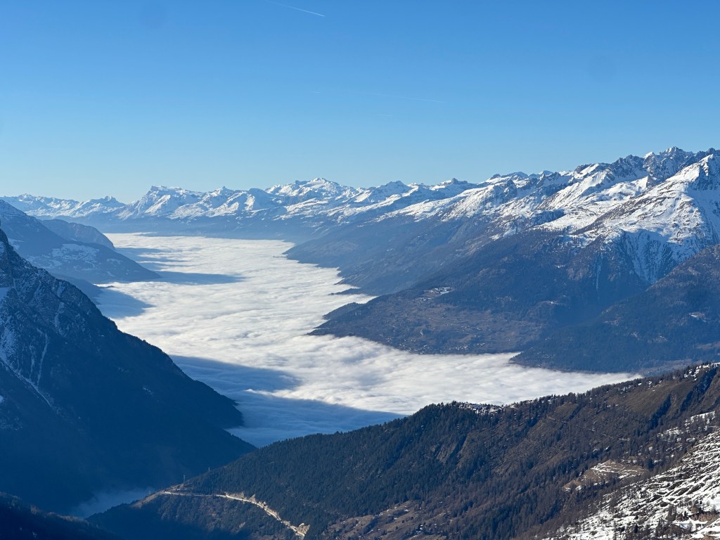 Tag 1. Das Wallis im Nebel.